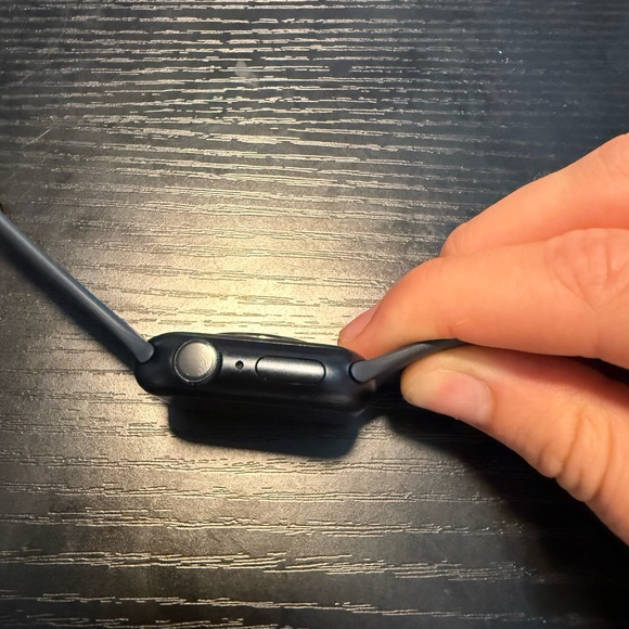 Apple Watch Series 8 GPS only - Picture 7 of 7